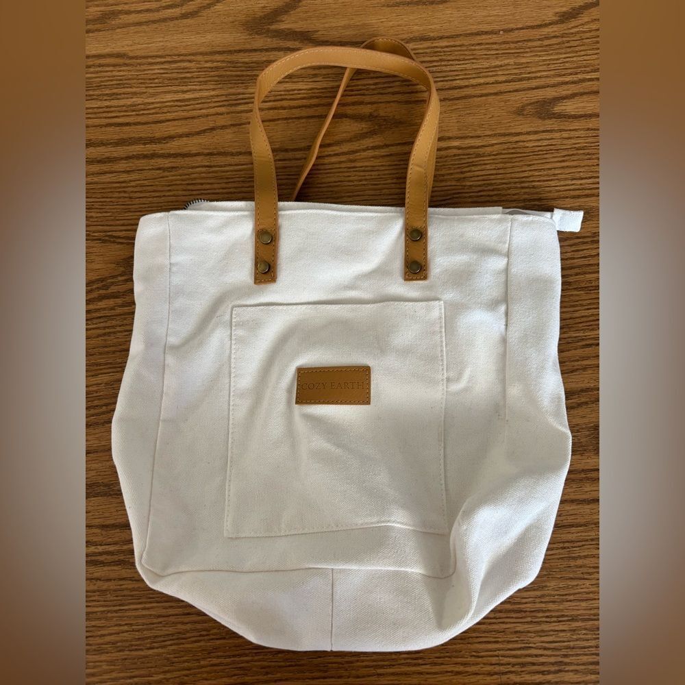 Stylish White and Tan Tote Bag
